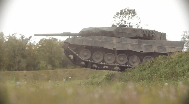 波兰乙组联赛_俄军拆解北约豹2A6坦克性能有重大发现波兰乙组联赛，中国99A：我在忙活什么？