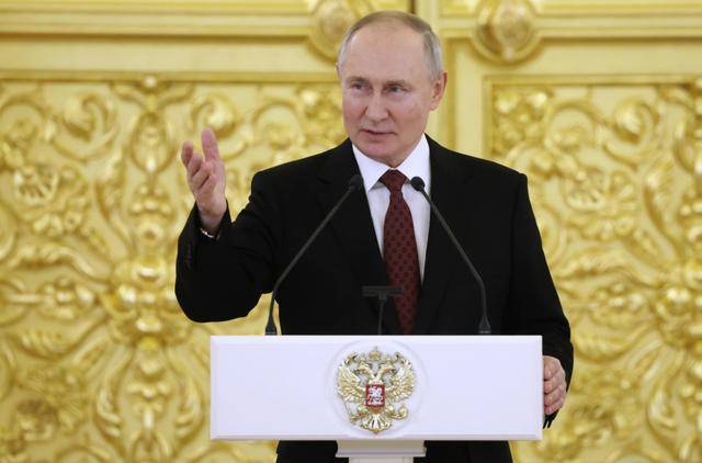 皇冠信用网注册_俄红场大阅兵皇冠信用网注册，中国给足了面子！高规格出席，还送上了一份大礼