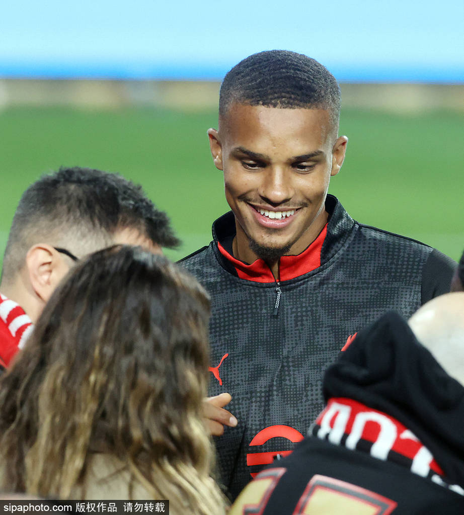 意大利甲组联赛_哈德尔即将抵达米兰意大利甲组联赛,AC米兰新星的崛起引发热议