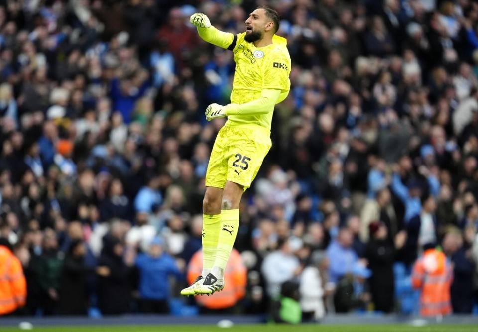 特拉帕尼 vs卡塞塔纳_多纳鲁马完美处子秀！世界级扑救特拉帕尼 vs卡塞塔纳，零封曼联获7.1分，名宿狂赞