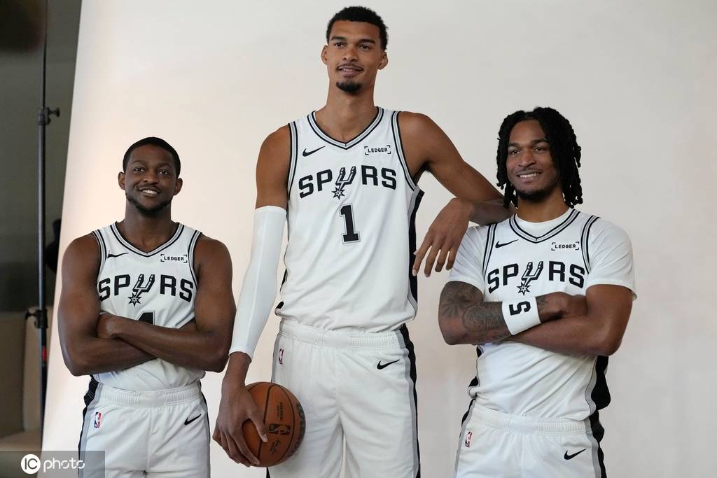 皇冠登1登2登3代理_30天30队马刺：文班化解血栓危机 重建又遇三PG难题