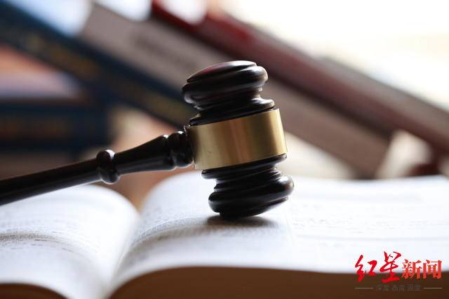 hga026开户
_男子离婚“净身出户”后房屋被拆迁hga026开户
，起诉前妻返还安置房和拆迁补偿款被法院驳回