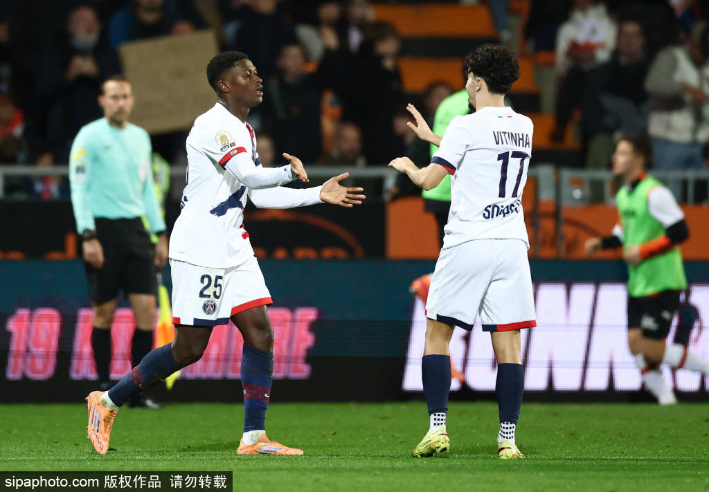 皇冠信用网会员开户申请
_刘越谈中超争冠：热热闹闹踢了一年皇冠信用网会员开户申请
，最终还是回到了上赛季的模样