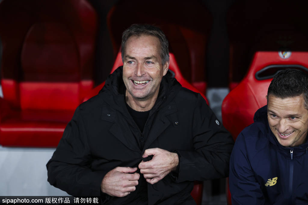 皇冠信用網会员开户_李霄鹏再现保级奇迹皇冠信用網会员开户！青岛海牛的逆袭之路