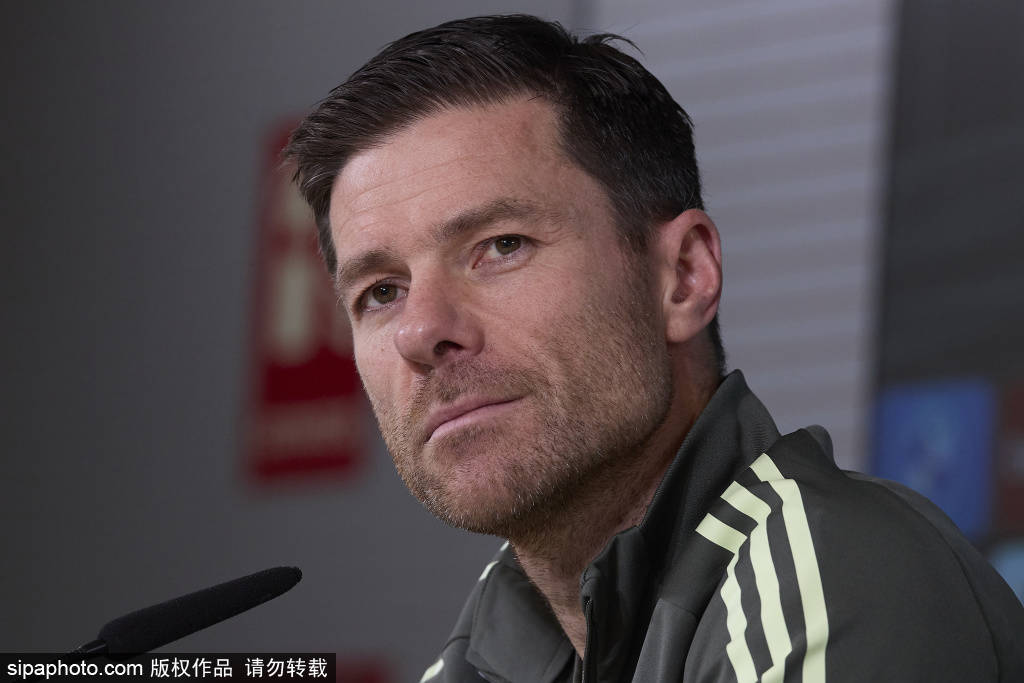 皇冠信用最新地址_6000万新援沦为皇马短板皇冠信用最新地址！赫伊森防守漏洞频现 未来或转型中场