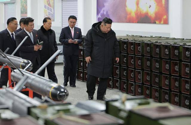 皇冠信用网代理_朝鲜发射两枚导弹皇冠信用网代理,金正恩决不重蹈马杜罗覆辙,日本开始悄悄后缩